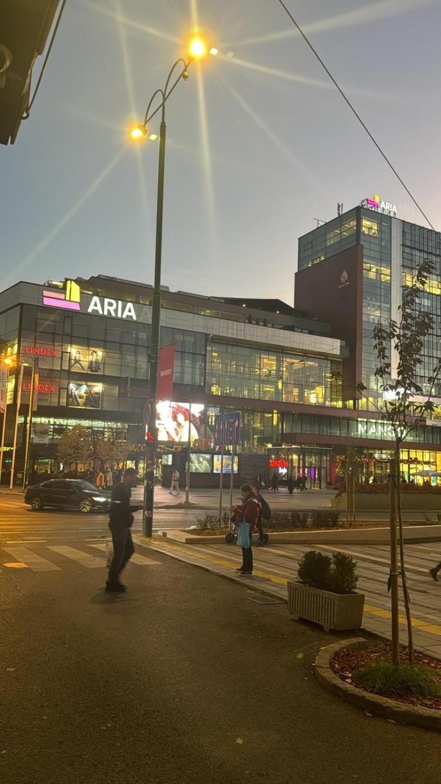 City Center Apartment Sarajevo Accross Bbi Shopping Mall Exteriör bild