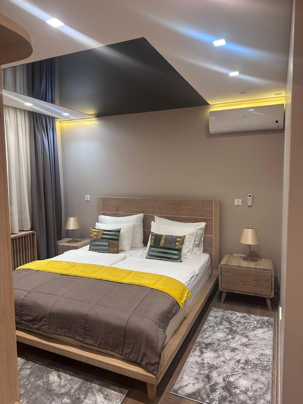 City Center Apartment Sarajevo Accross Bbi Shopping Mall Exteriör bild
