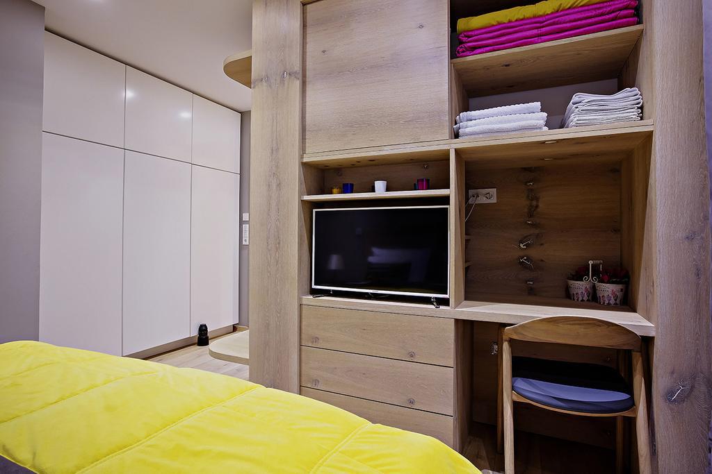 City Center Apartment Sarajevo Accross Bbi Shopping Mall Exteriör bild